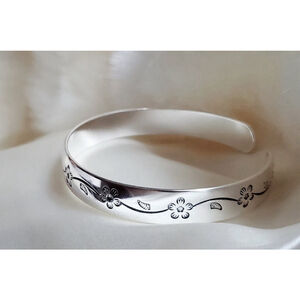 NEW Unisex‎ 999 Silver Plum Flower Cuff Bracelet, Adjustable